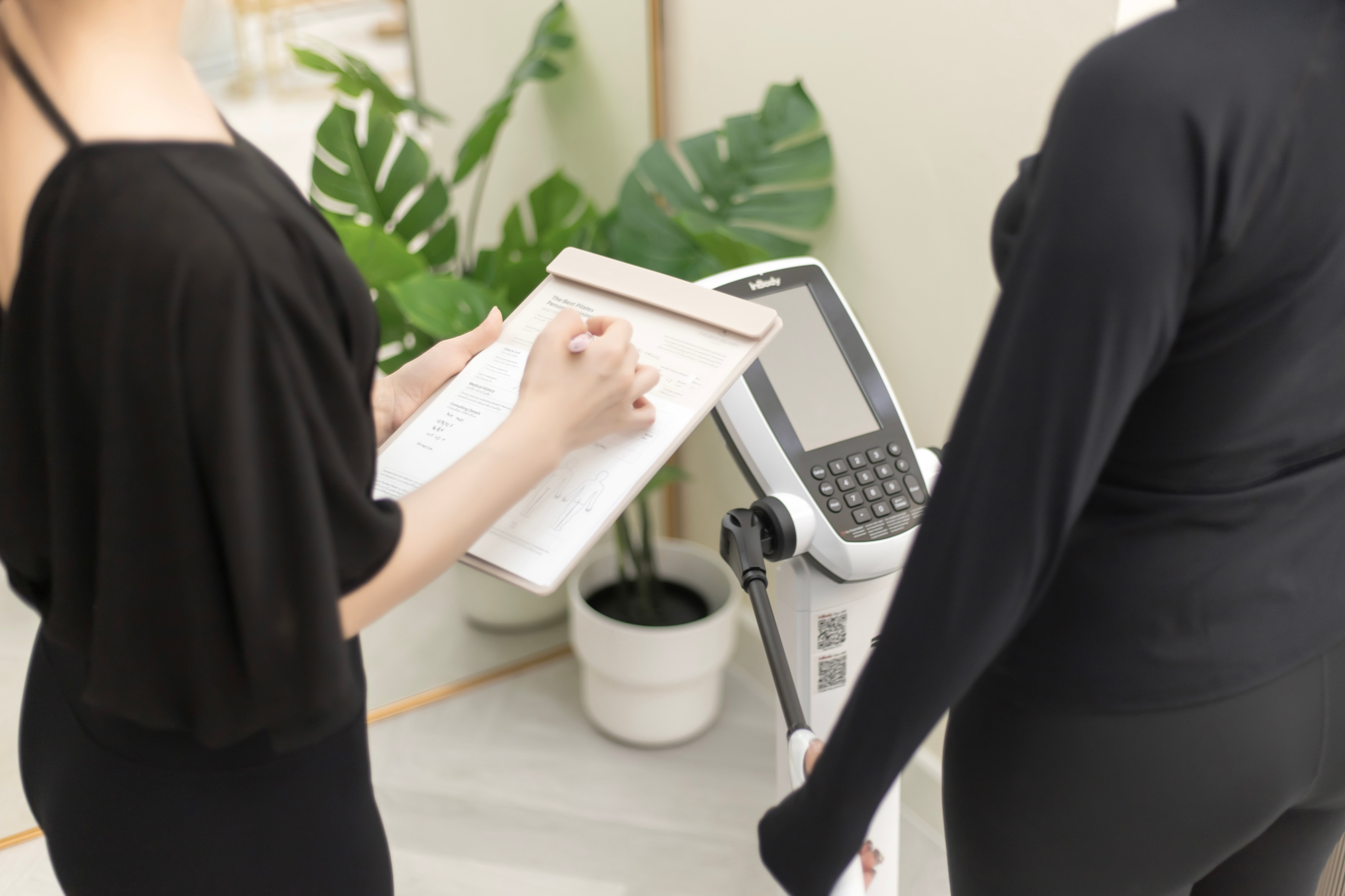 Tailored pilates programs with body analysis